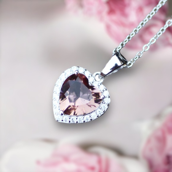 Mesmerizing Color Shift Heart Diaspore Pendant in Sterling Silver 925 - Picture 2 of 12